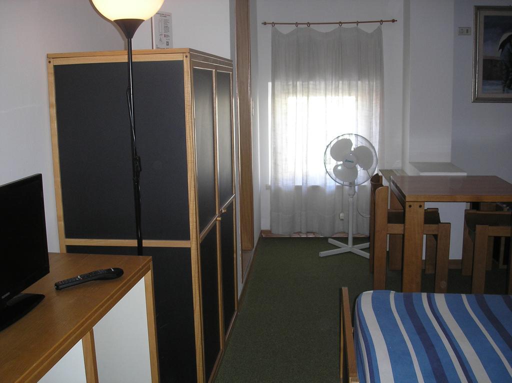 Doge Inn Ronchi Dei Legionari Buitenkant foto