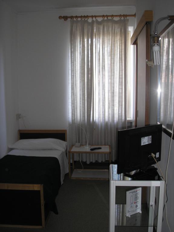 Doge Inn Ronchi Dei Legionari Buitenkant foto